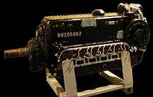 300px-Daimler-Benz_DB_605_airplane_engine.jpg