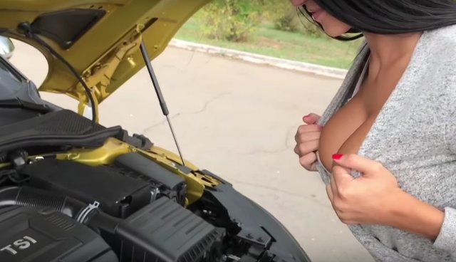 vw-arteon-trunk-is-big-enough-for-a-ukrainian-brunette-to-rest-in_2.jpg (105.63 KиБ) Видяна 11679 пъти vw-arteon-trunk-is-big-enough-for-a-ukrainian-brunette-to-rest-in_2.jpg