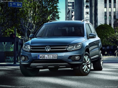 Volkswagen-Tiguan_2012_800x600_wallpaper_01.jpg