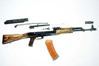 800px-AK-74_DA-ST-89-06610.jpg
