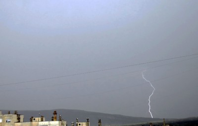 lightning-2.jpg