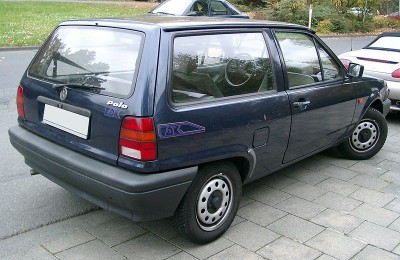 800px-VW_Polo_2_rear_20071026.jpg