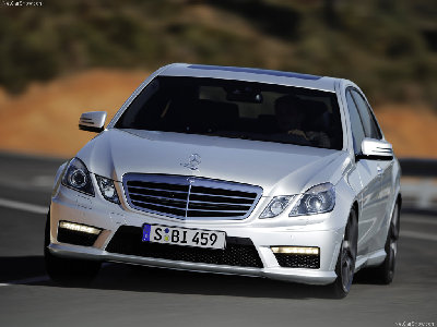 Mercedes-Benz-E63_AMG_2010_1024x768_wallpaper_01.jpg