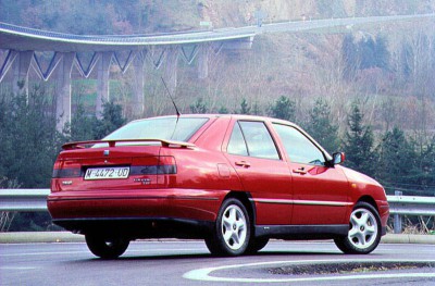 Seat_Toledo_2_16f.jpg