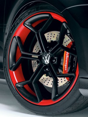 160_0612_et_17z+2006_volkswagen_r_gti+vw_wheel.jpg