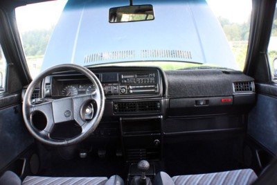 1989-VW-Jetta-Wofsburg-GLI-Interior.jpg