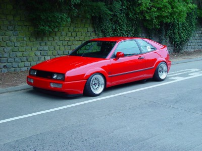 1990_volkswagen_corrado_2_dr_supercharged_hatchback[1].jpg