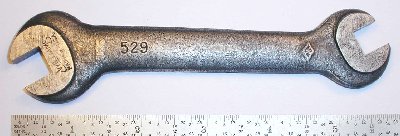 williams_oe1214_529_wrench_toolpost_f_cropped.jpg