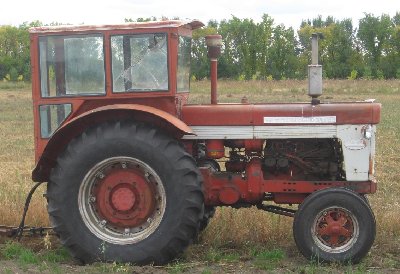 International_660_tractor.JPG