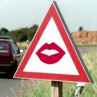 Verkehrszeichen_weisen_auf_Prostituierte_hin-Strassen-Verkehr-Story-41107_200x200px_1_Le48a33Tl7AAM_221775_200.jpg