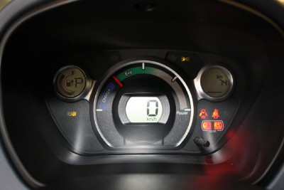 Peugeot iOn5.jpg
