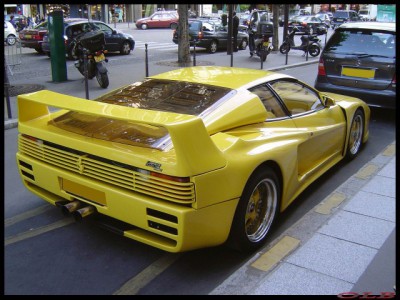 ferrari-testarossa5-640x480.jpg