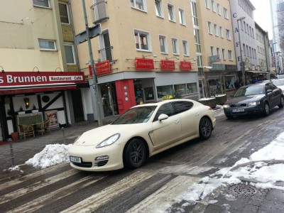 Porsche Taxi.jpg
