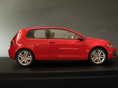 Volkswagen Golf VII 008.JPG