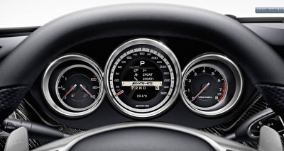 Mercedes-Benz-CLS63-AMG-Dashboard-e1383821691533.jpg
