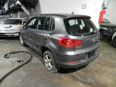 big_vw_tiguan_dscn4102.jpg