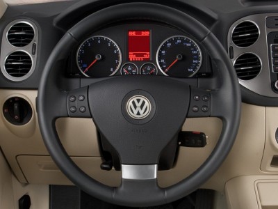 genuine-vw-1k-leather-multi-function-steering-wheel-[3]-2418-p.jpg