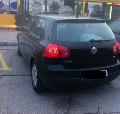 VW GOLF 5 back.jpg