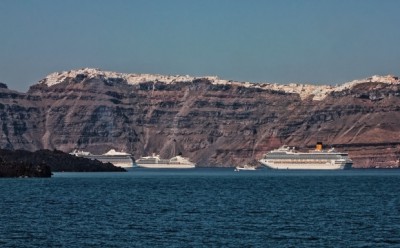 santorini.jpg
