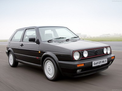 Volkswagen-Golf_II_GTI_1983_1600x1200_wallpaper_01.jpg