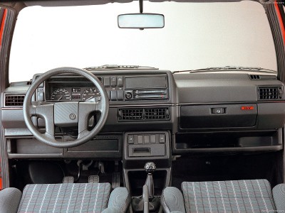 Volkswagen-Golf_II_GTI_1983_1600x1200_wallpaper_13.jpg