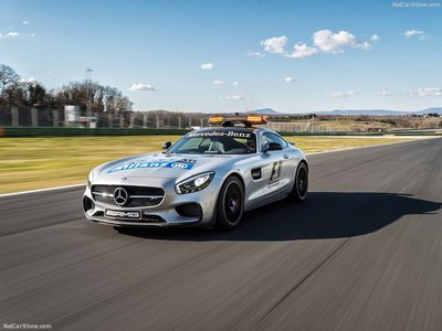 Mercedes-Benz-AMG_GT_S_F1_Safety_Car_2015_800x600_wallpaper_05.jpg