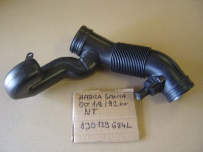 1J0129684L.jpg