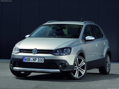 VW-CrossPolo01.jpg