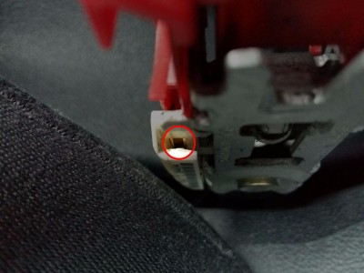 20170219_123838_Golf5_seatbelt_repair.jpg