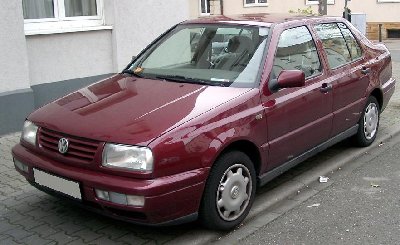 VW_Vento_front_20080320.jpg