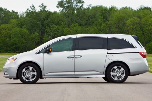 2013-honda-odyssey.jpg