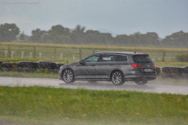 Passat-B8.jpg (57.9 KиБ) Видяна 7258 пъти Passat-B8.jpg