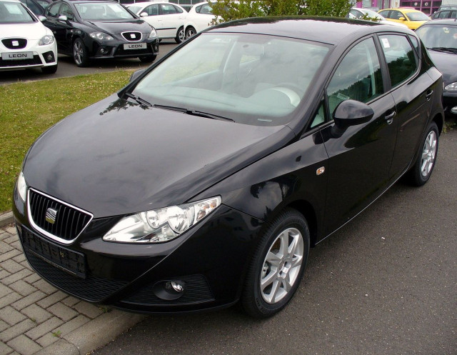 Seat_Ibiza_6J_Stylance_Magicoschwarz_15-Zöller.JPG