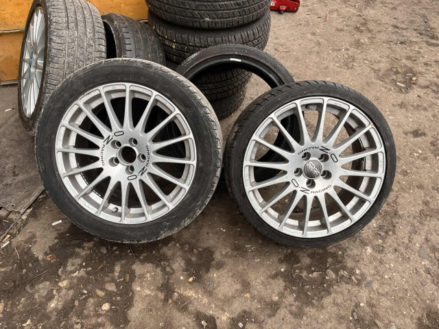 Джантите с различните гуми.jpg